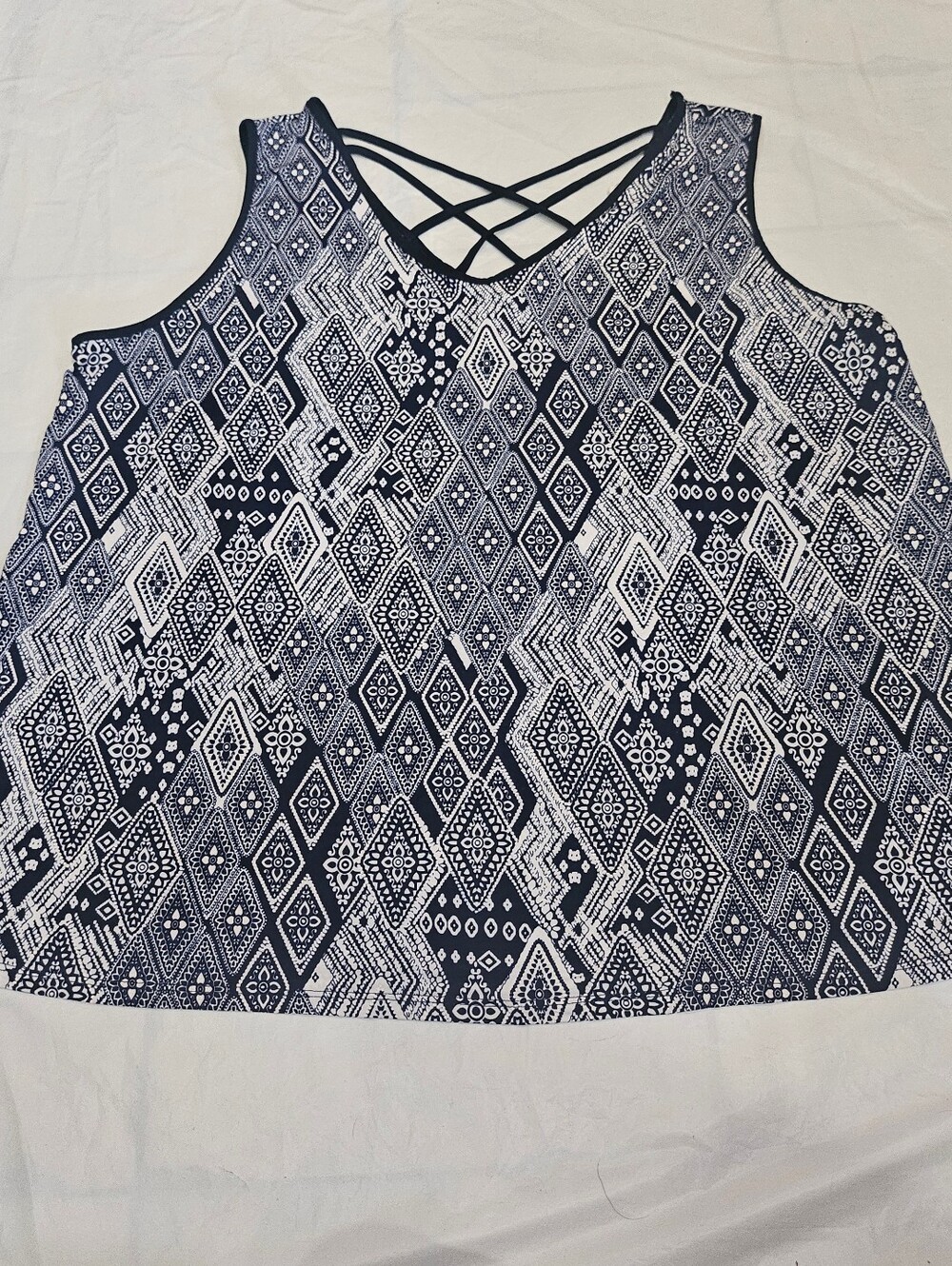 Womens Navy White Geometric Crisscross Tank Top 2x